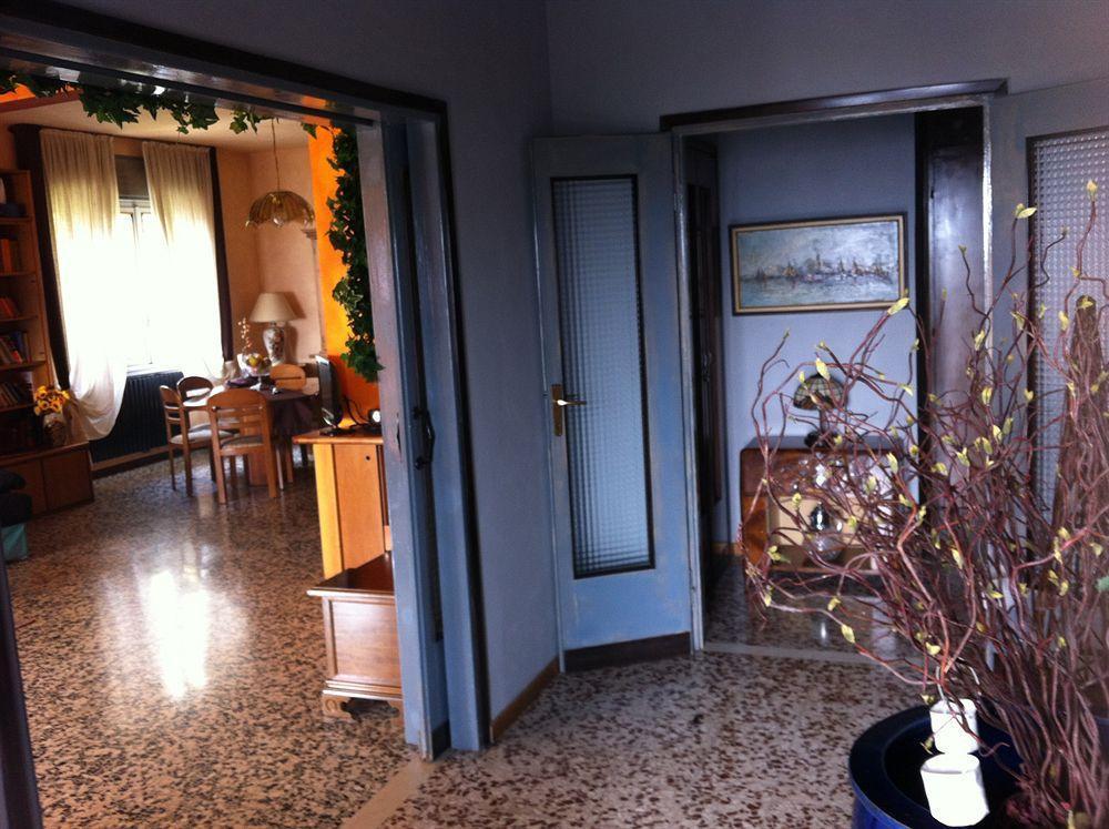 Guest House Villa De Ros Salò Eksteriør bilde