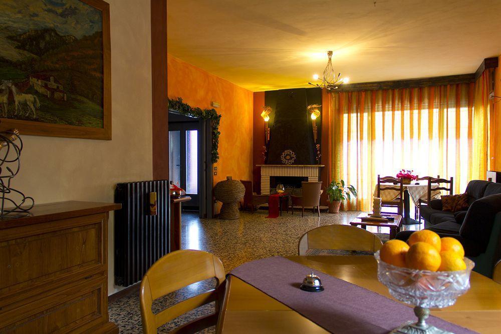 Guest House Villa De Ros Salò Eksteriør bilde
